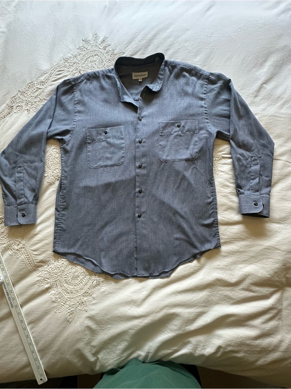 Yves Saint Laurent Button Down, Medium